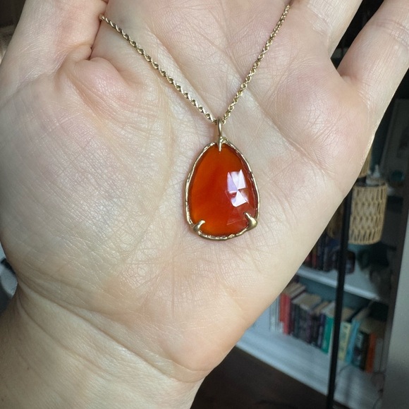 Victoria Cunningham 14k Gold Carnelian Pendant - Picture 4 of 7